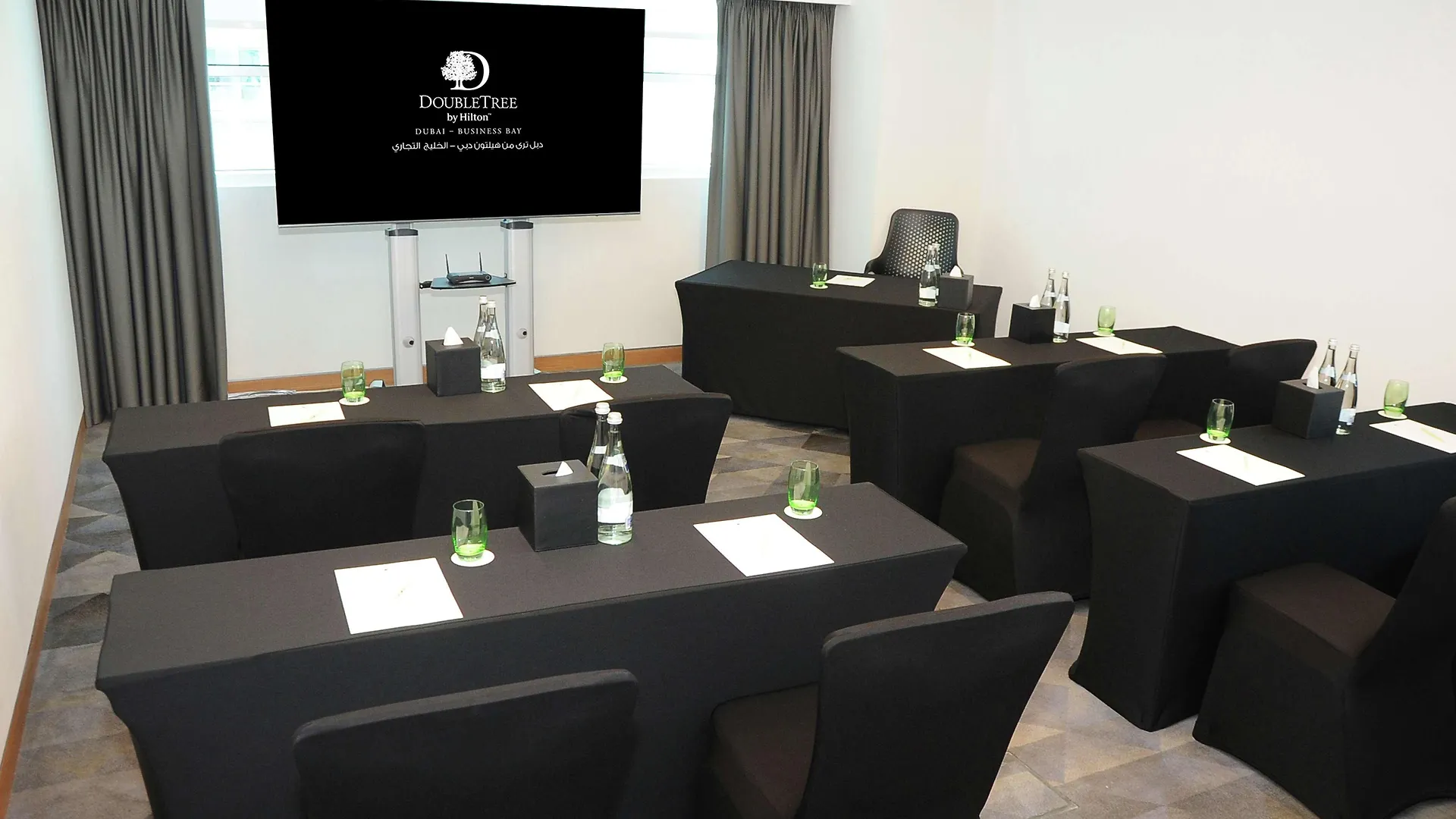 ****  מלון Doubletree By Hilton Dubai - Business Bay איחוד האמירויות הערביות