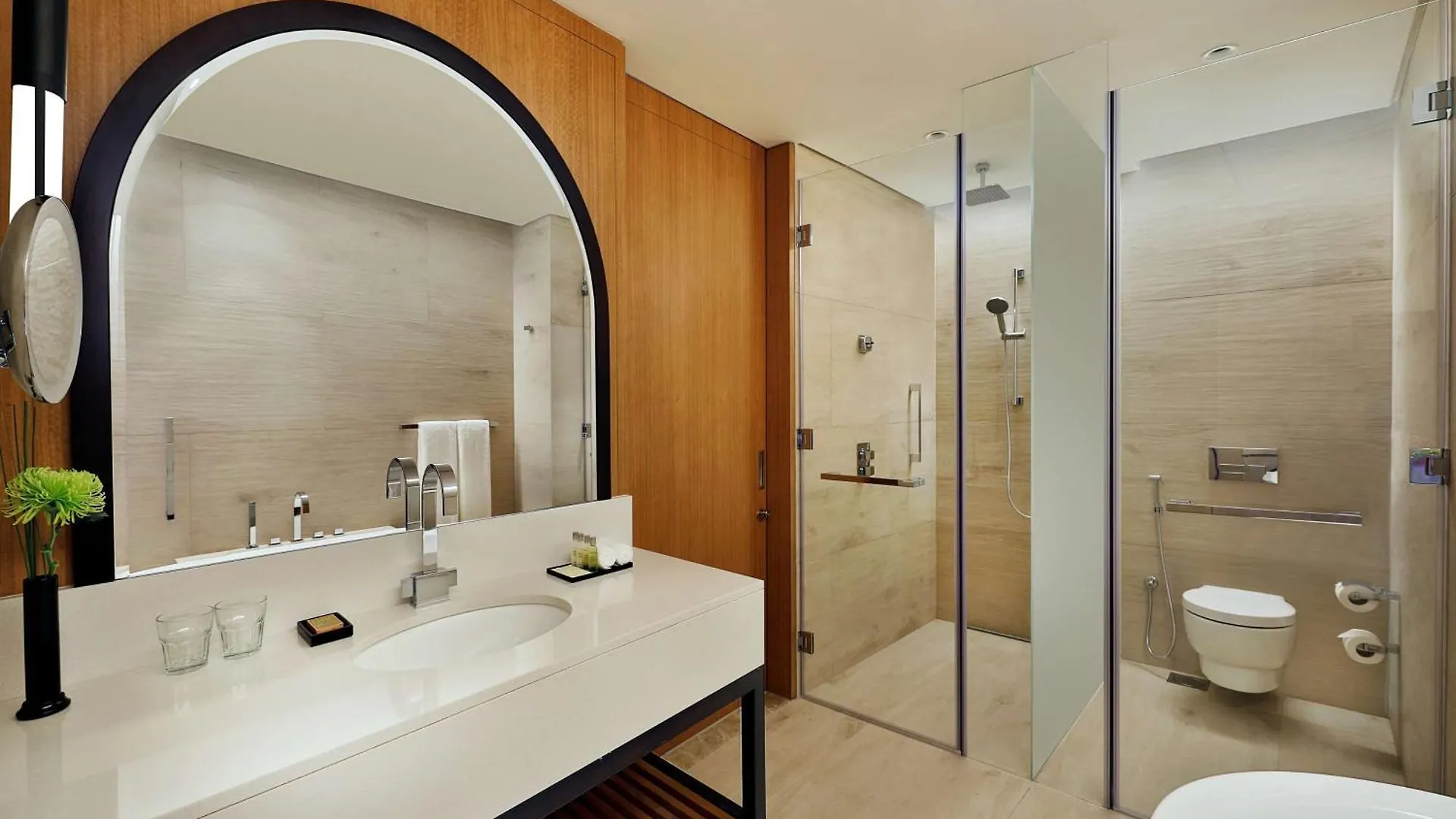 Doubletree By Hilton Dubai - Business Bay Hotel 4*,